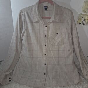 Patagonia Cream/Pink Checkered Flannel Shirt. Size 10